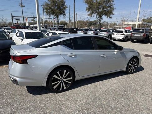 Used 2020 Nissan Altima 2.5 SR image 2