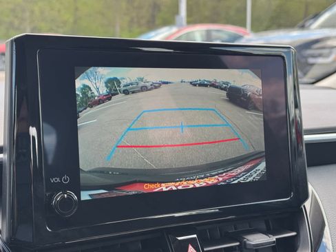 Used 2025 Toyota Corolla LE FWD image 19