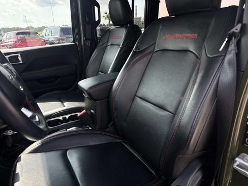 Used 2022 Jeep Wrangler Unlimited Rubicon AWD/4WD image 14
