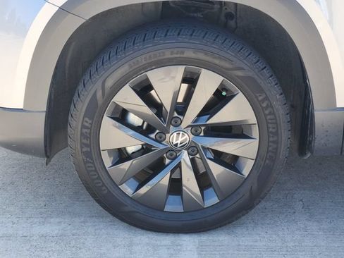 Used 2023 Volkswagen Taos S FWD image 10