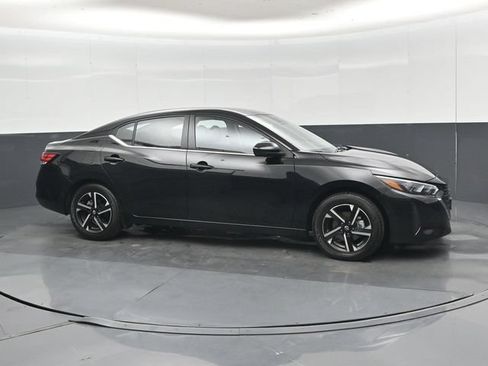Used 2025 Nissan Sentra SV FWD image 29