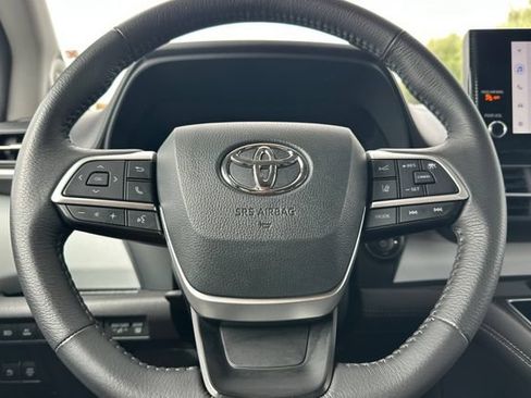 Certified 2025 Toyota Sienna XLE w/ XLE Plus Package AWD/4WD image 30