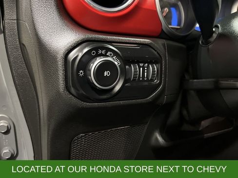 Used 2019 Jeep Wrangler Unlimited Rubicon image 13