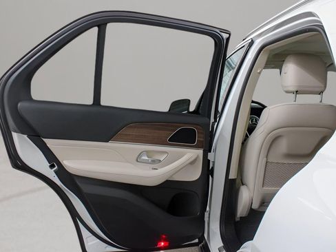 Used 2024 Mercedes-Benz GLE 350 4MATIC image 14