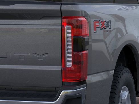 New 2026 Ford F350 XLT w/ XLT Premium Package AWD/4WD image 22