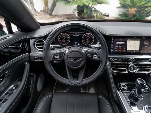 Used 2024 Bentley Flying Spur S V8 AWD/4WD image 25