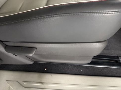 Used 2018 Kia Sedona LX w/ LX Essentials Premium Package image 14