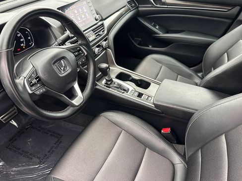 Used 2022 Honda Accord Sport image 4