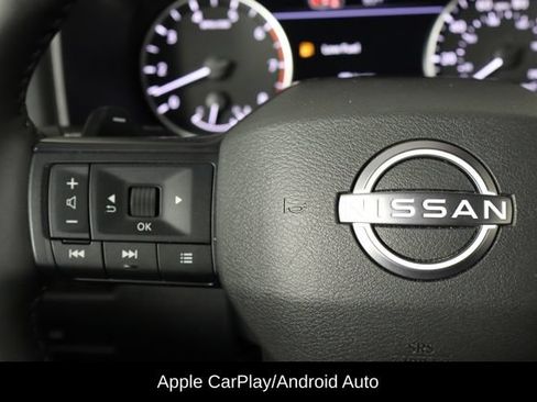 Used 2026 Nissan Rogue SV FWD image 11