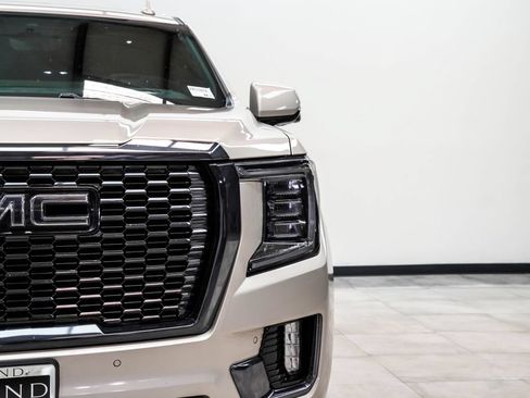 Used 2023 GMC Yukon Denali Ultimate AWD/4WD image 4