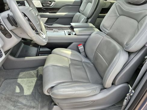 Used 2018 Lincoln Navigator L Reserve w/ Technology Package AWD/4WD image 16