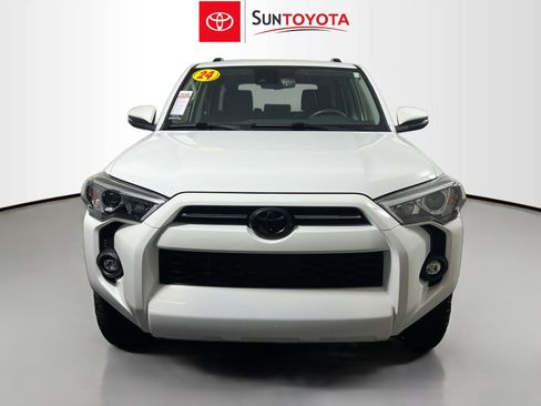 Used 2024 Toyota 4Runner SR5 Premium RWD image 10