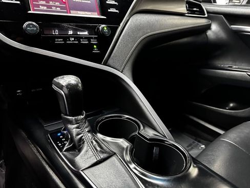 Used 2018 Toyota Camry SE w/ Protection Package (Q2) image 26