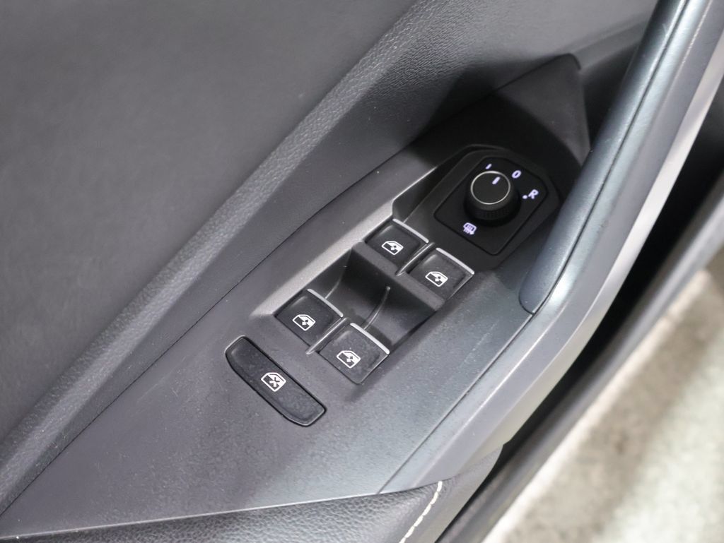 Used 2025 Volkswagen Jetta Sport FWD image 14