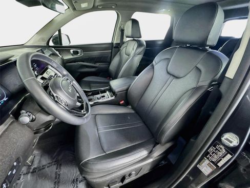 Certified 2023 Kia Sorento SX FWD image 11