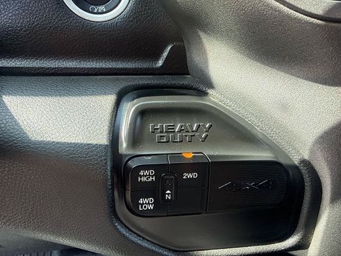 Used 2022 RAM 3500 Tradesman w/ Convenience Group AWD/4WD image 13