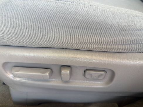 Used 2010 Honda Ridgeline RTS image 19