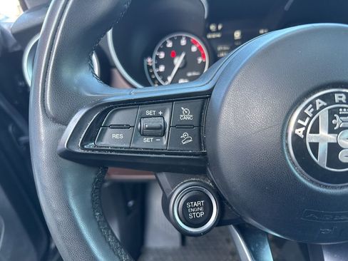 Used 2020 Alfa Romeo Stelvio Ti image 30