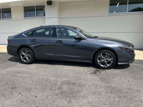 Used 2023 Honda Accord EX image 2