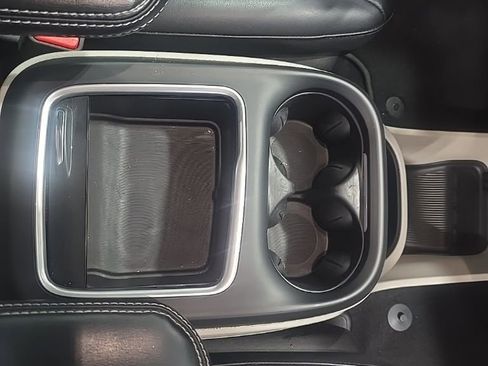 Used 2024 Chrysler Pacifica Touring-L image 29