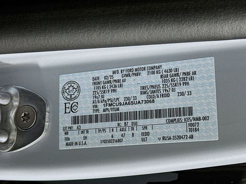 Used 2025 Ford Escape Platinum image 33