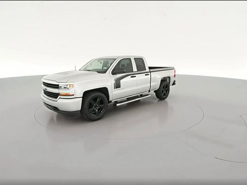 Used 2017 Chevrolet Silverado 1500 Custom w/ Rally 1 Edition RWD image 2