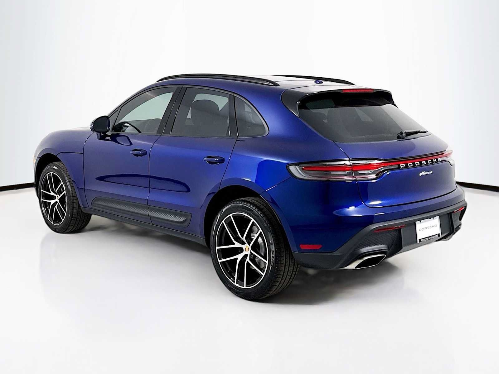 Used 2026 Porsche Macan AWD/4WD image 3