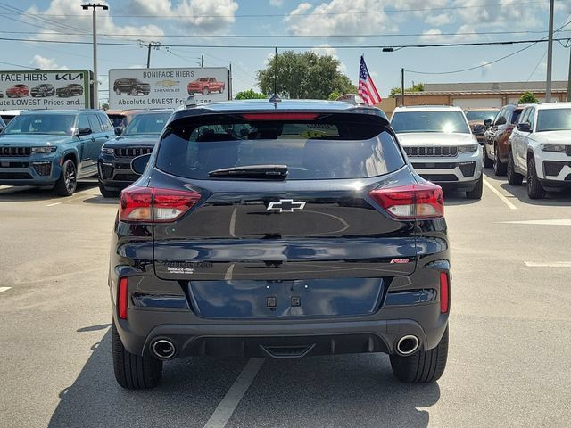 Used 2023 Chevrolet TrailBlazer RS w/ Sun and Liftgate Package FWD image 5