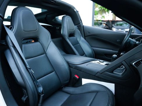 Used 2019 Chevrolet Corvette Z06 RWD image 33