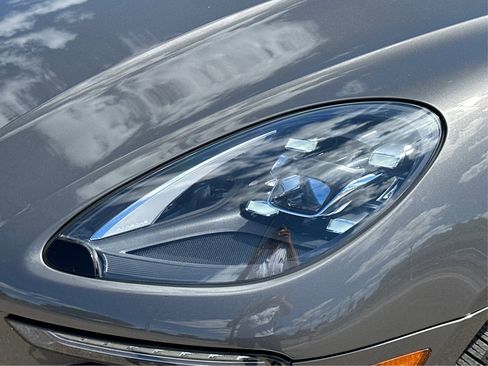 Used 2018 Porsche Macan GTS w/ Premium Package Plus image 29