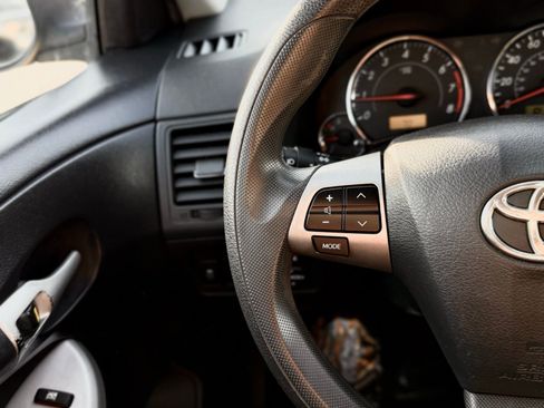 Used 2011 Toyota Corolla S image 32