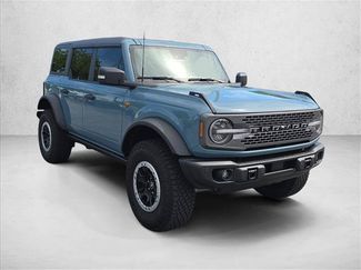Used 2023 Ford Bronco Badlands w/ Sasquatch Package AWD/4WD video 3