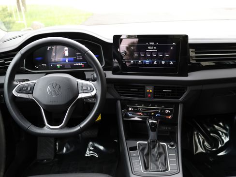Used 2025 Volkswagen Jetta S FWD image 30