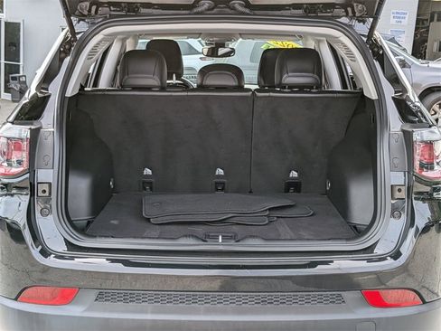 Used 2022 Jeep Compass Limited image 8