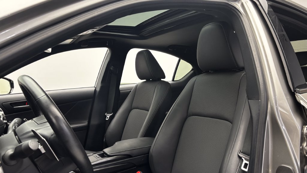 Used 2023 Lexus IS 300 AWD w/ Premium Package image 10