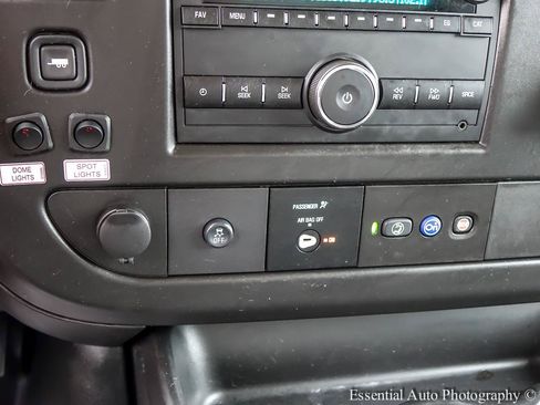 Used 2023 GMC Savana 3500 w/ Power Convenience Package RWD image 14