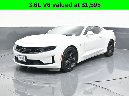 Used 2022 Chevrolet Camaro LT image 4