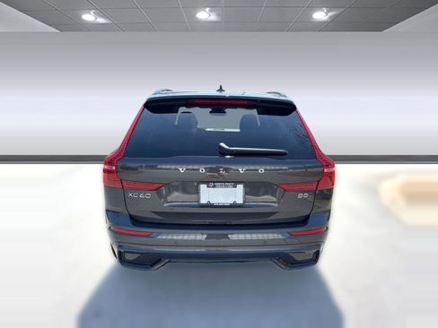 Certified 2023 Volvo XC60 B5 Ultimate AWD/4WD image 10