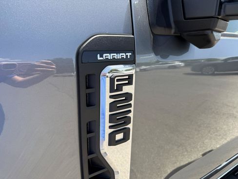 Used 2025 Ford F250 Lariat AWD/4WD image 47