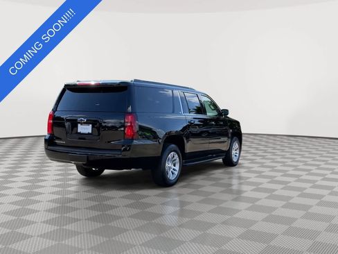 Used 2019 Chevrolet Suburban LT AWD/4WD image 8
