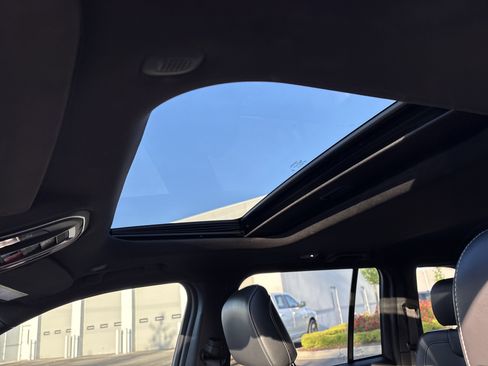 Certified 2025 Jeep Grand Cherokee Altitude image 18