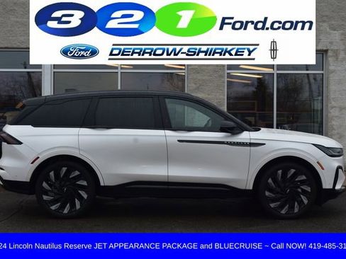 Used 2024 Lincoln Nautilus Reserve w/ Equipment Group 202A image 3