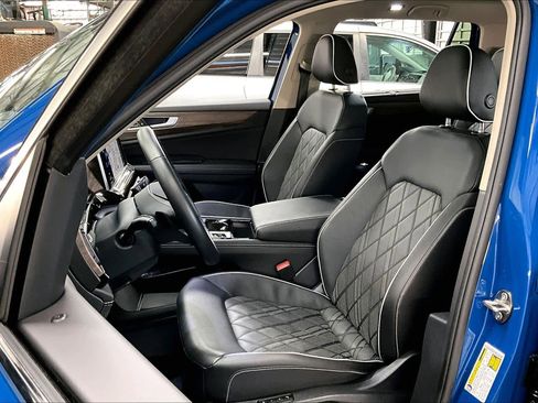 Used 2025 Volkswagen Atlas SEL Premium R-Line image 27