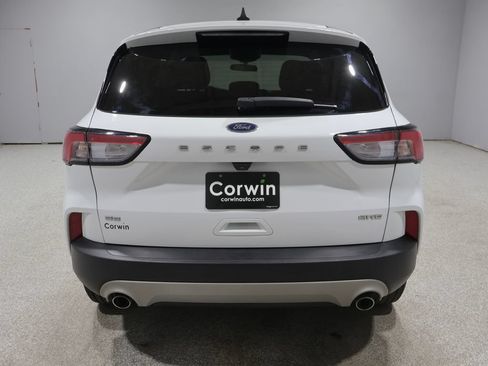 Used 2022 Ford Escape SE AWD/4WD image 3