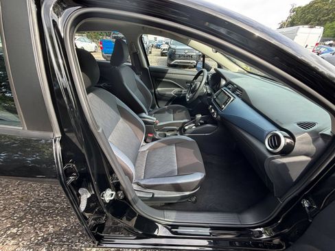 Used 2025 Nissan Versa SV FWD image 26