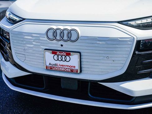 Used 2025 Audi Q6 e-tron Premium Plus w/ Premium Plus image 8