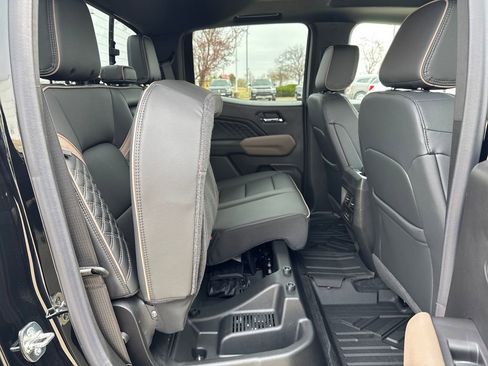 New 2026 GMC Canyon Denali w/ LPO, Denali Black Edition image 48