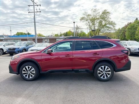 Certified 2022 Subaru Outback Premium AWD/4WD image 10
