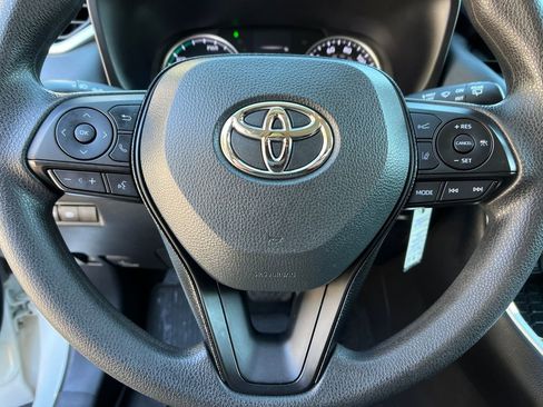 Used 2020 Toyota RAV4 LE image 14