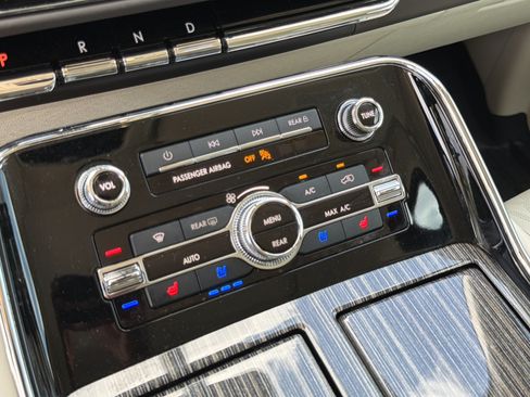 Used 2023 Lincoln Navigator L Black Label AWD/4WD image 33
